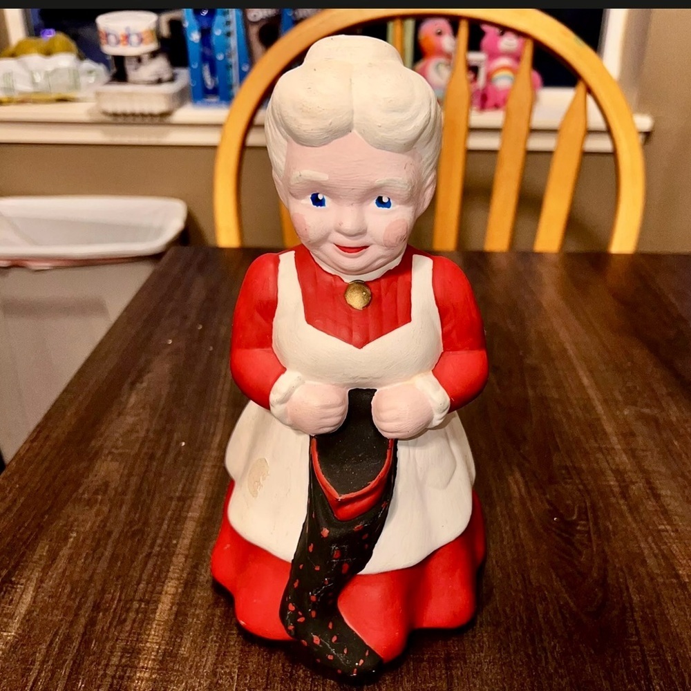VNTAGE ATLANTIC MOLD MRS SANTA CLAUS CERAMIC HAND PAINTED RED DRESS EUC